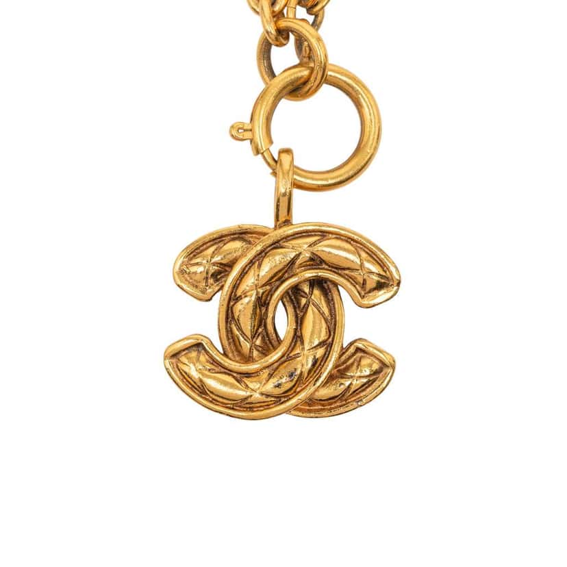 Chanel CC Gold Plated Quilted Pendant Necklace Gold Metal Good condition - Back View