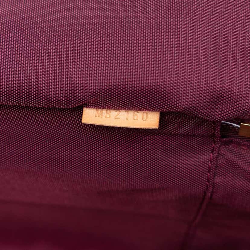 Louis Vuitton Monogram Vernis Pegase 45 Red Leather Very good condition - Box View