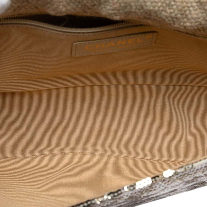 Chanel Quilted Sequined Raffia Easy Reissue 2.55 Single Flap 225 Silver Good condition - Model View