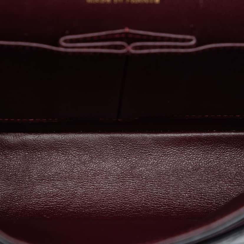 Chanel Medium Classic Lambskin Double Flap Black Leather Good condition - Model View