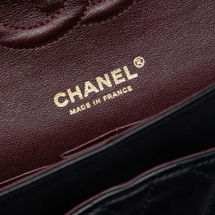 Chanel Medium Classic Lambskin Double Flap Black Leather Good condition - Box View