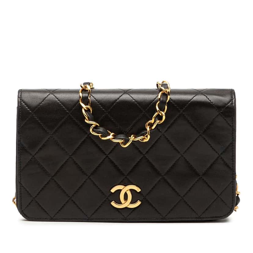 Chanel CC Quilted Lambskin Full Single Flap Black Leather Very good condition - Front View