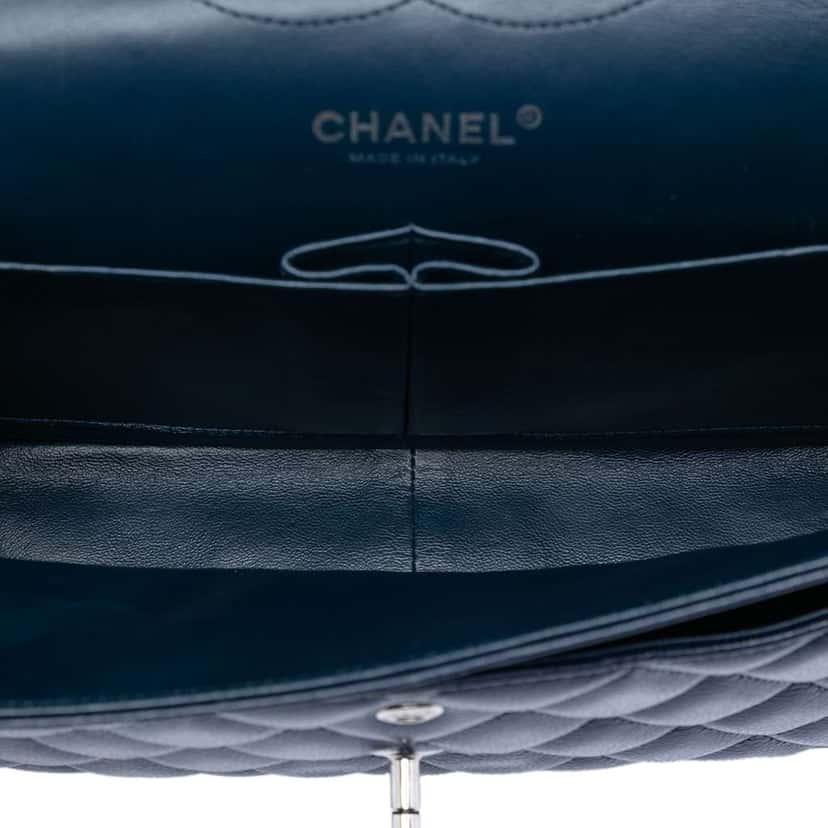 Chanel Jumbo Classic Caviar Double Flap Blue Leather Good condition - Model View