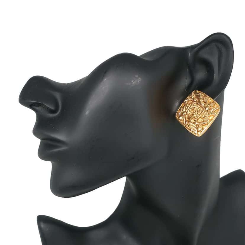 Chanel CC Gold Plated Diamond Clip On Earrings Gold Metal Very good condition - Box View