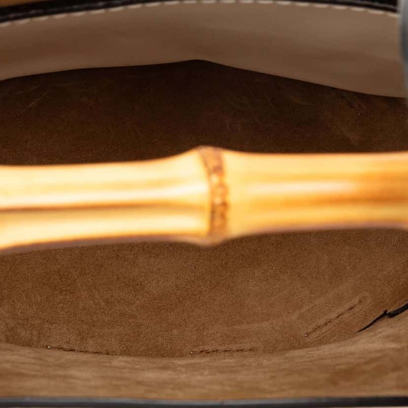 Loewe Calfskin Bamboo Bucket Bag White Leather Very good condition - Model View