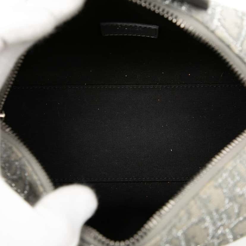 Dior Oblique Canvas Lingot 22 Bag Grey Canvas Good condition - Model View