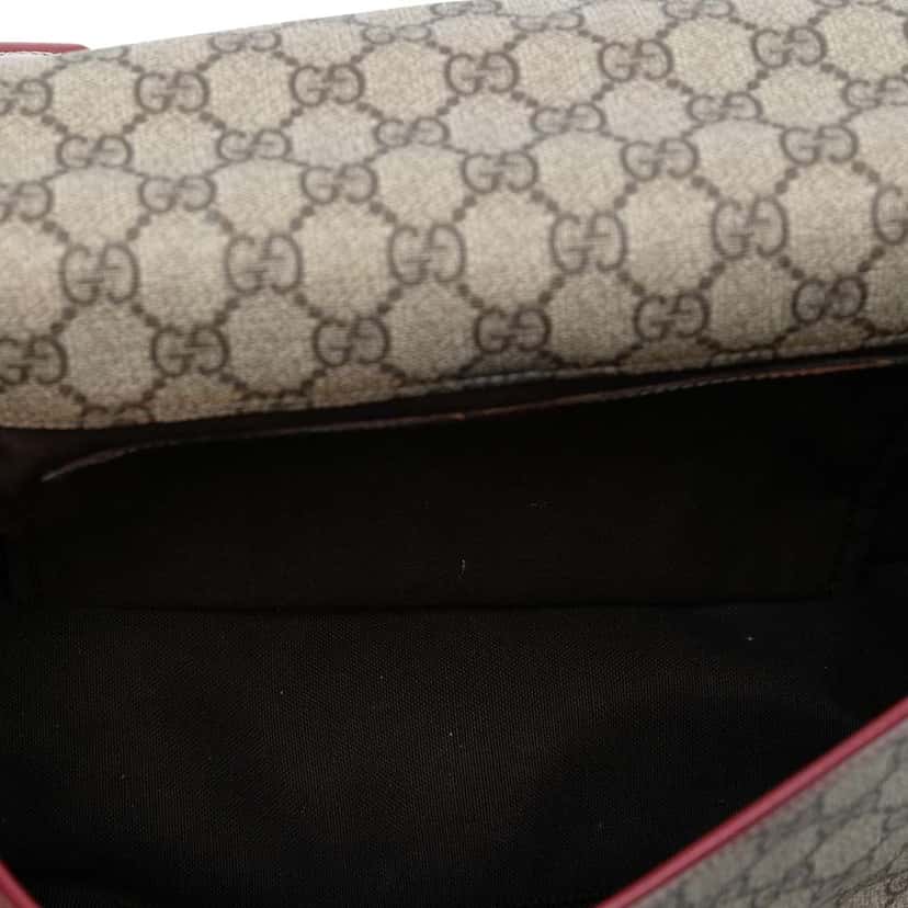 Gucci GG Supreme Web Crossbody Brown Canvas Very good condition - Model View