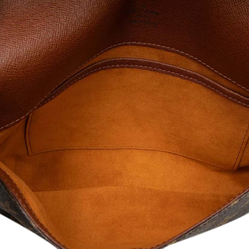 Louis Vuitton Monogram Musette Tango Short Strap Brown Very good condition - Model View