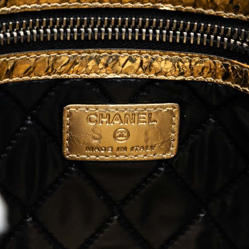 Chanel Metallic Lambskin Je Ne Suis Pas En Solde Clutch Gold Leather Good condition - Box View