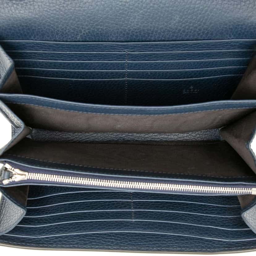 Gucci Mini Leather Dionysus Wallet on Chain Blue Leather Very good condition - Model View