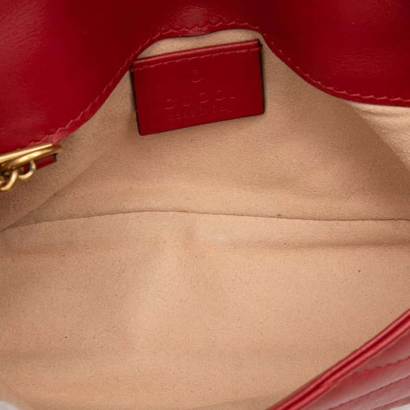 Gucci Mini GG Marmont Matelasse Leather Flap Crossbody Red Leather Very good condition - Model View