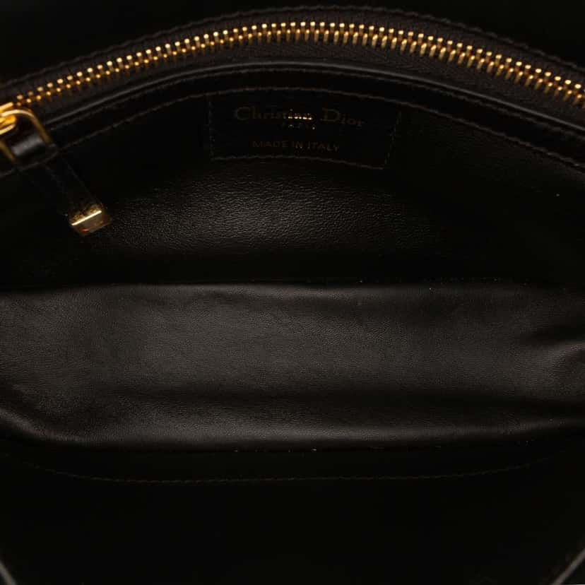 Dior Small Calfskin Cannage Caro Bag Black Leather Good condition - Model View