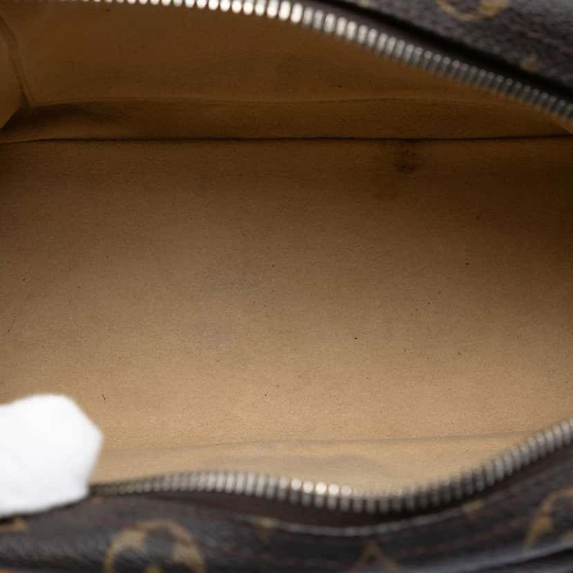 Louis Vuitton Monogram Manhattan PM Brown Very good condition - Model View