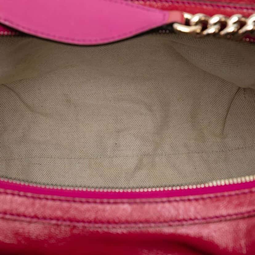 Gucci Patent Soho Shoulder Bag Red Leather Very good condition - Model View