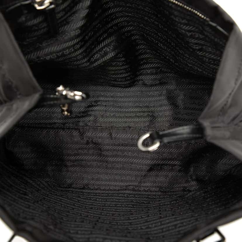 Prada Tessuto Shoulder Bag Black Very good condition - Model View