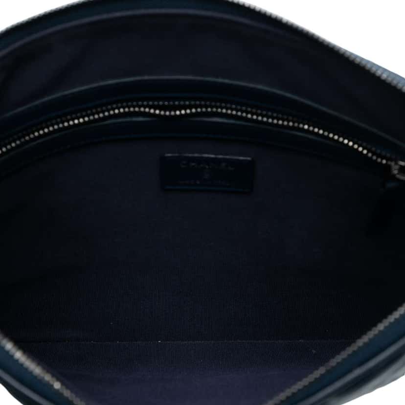 Chanel Medium Aged Calfskin Gabrielle O Case Clutch Blue Leather Very good condition - Model View