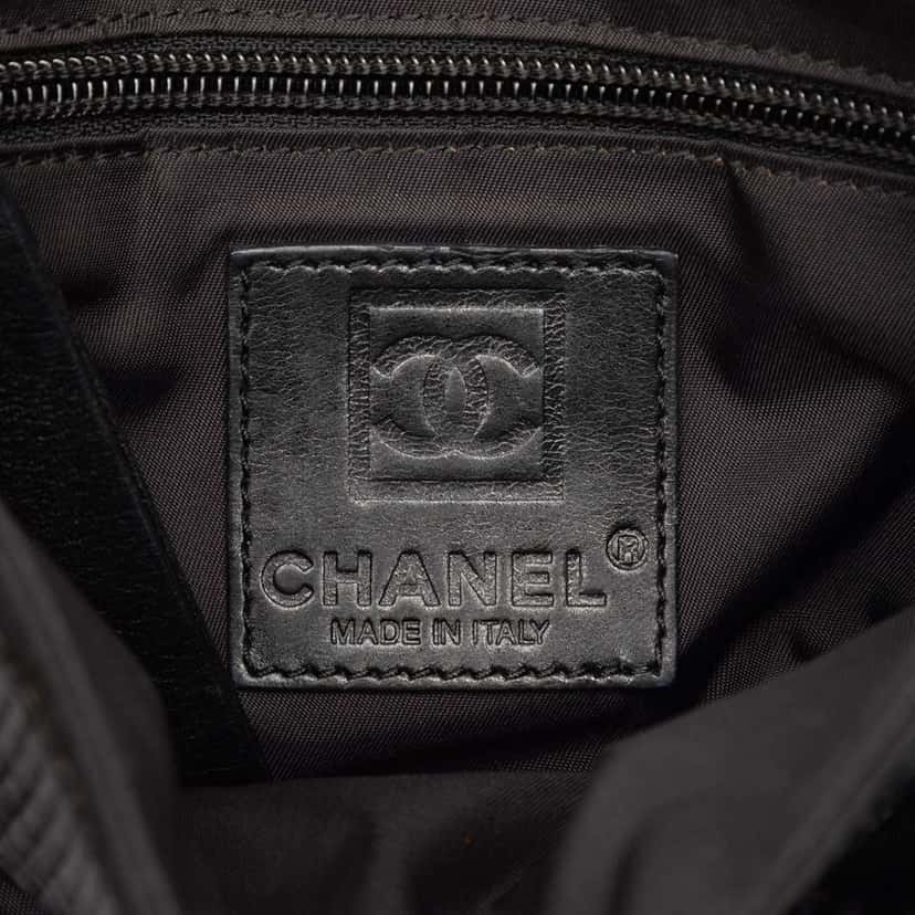 Chanel CC Nylon Sport Line Buckle Flap Crossbody Black Very good condition - Box View