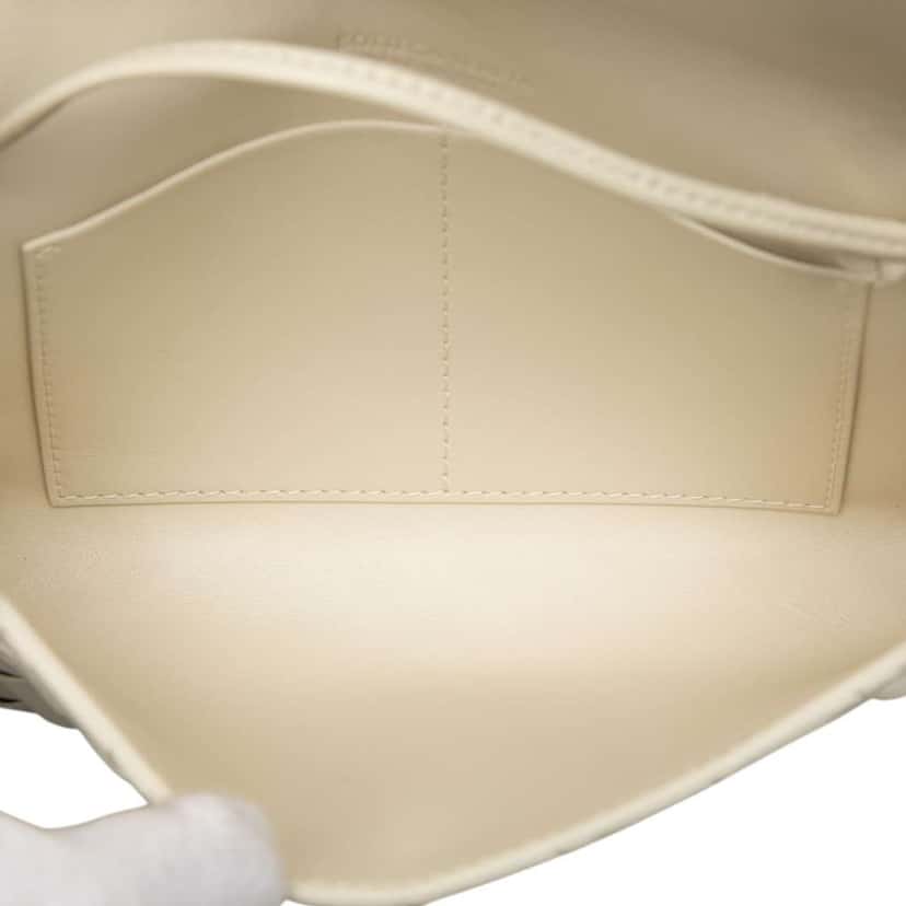 Bottega Veneta Nappa Intrecciato Andiamo Pouch on Strap White Leather Very good condition - Model View
