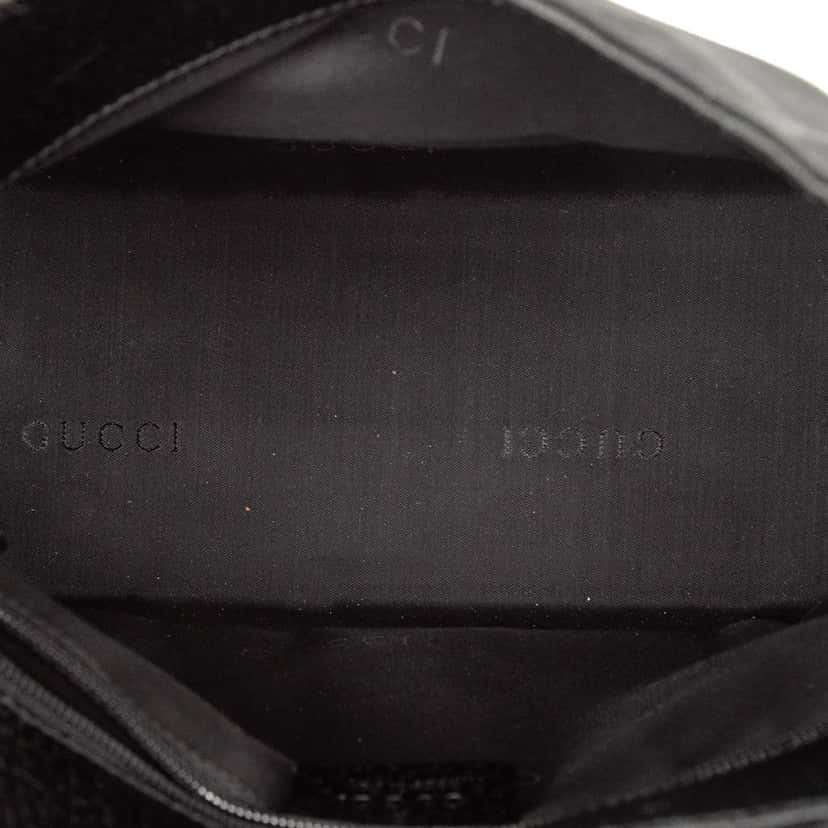 Gucci Canvas Jackie Shoulder Bag Black Canvas Very good condition - Model View