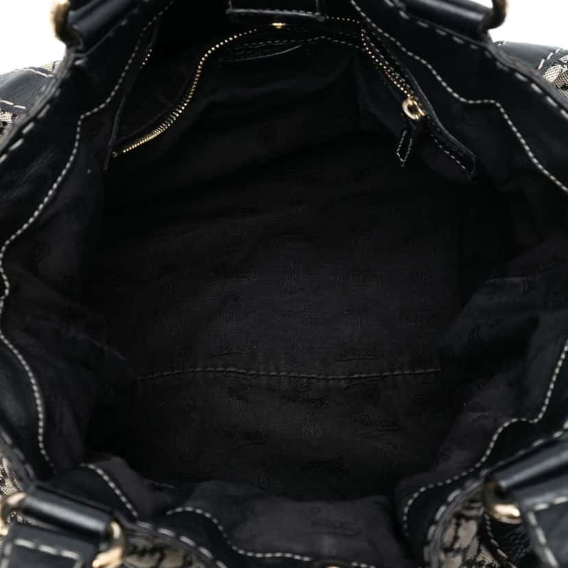 Gucci Diamante Canvas Crest Satchel Brown Canvas Very good condition - Model View