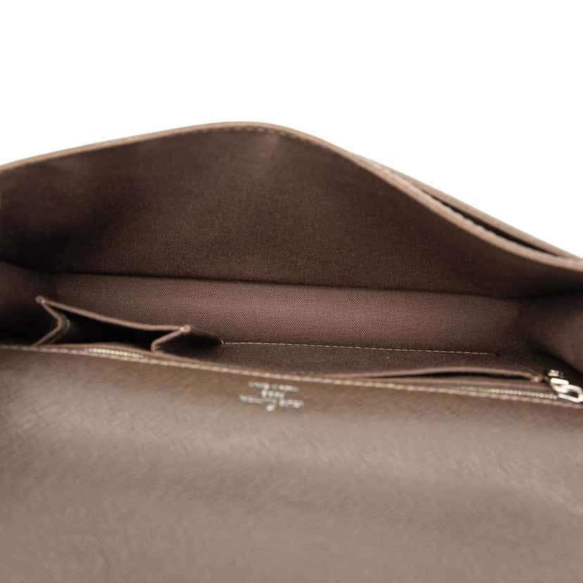 Louis Vuitton Taiga Belaia Clutch Brown Leather Good condition - Model View