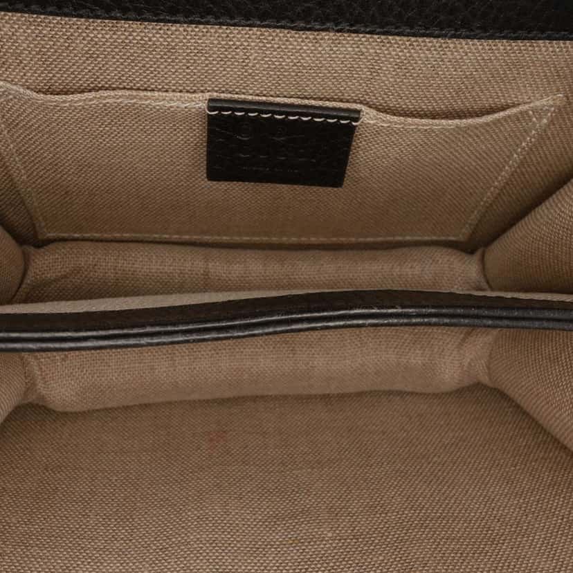 Gucci Small Dollar Calfskin Interlocking G Crossbody Black Leather Very good condition - Model View