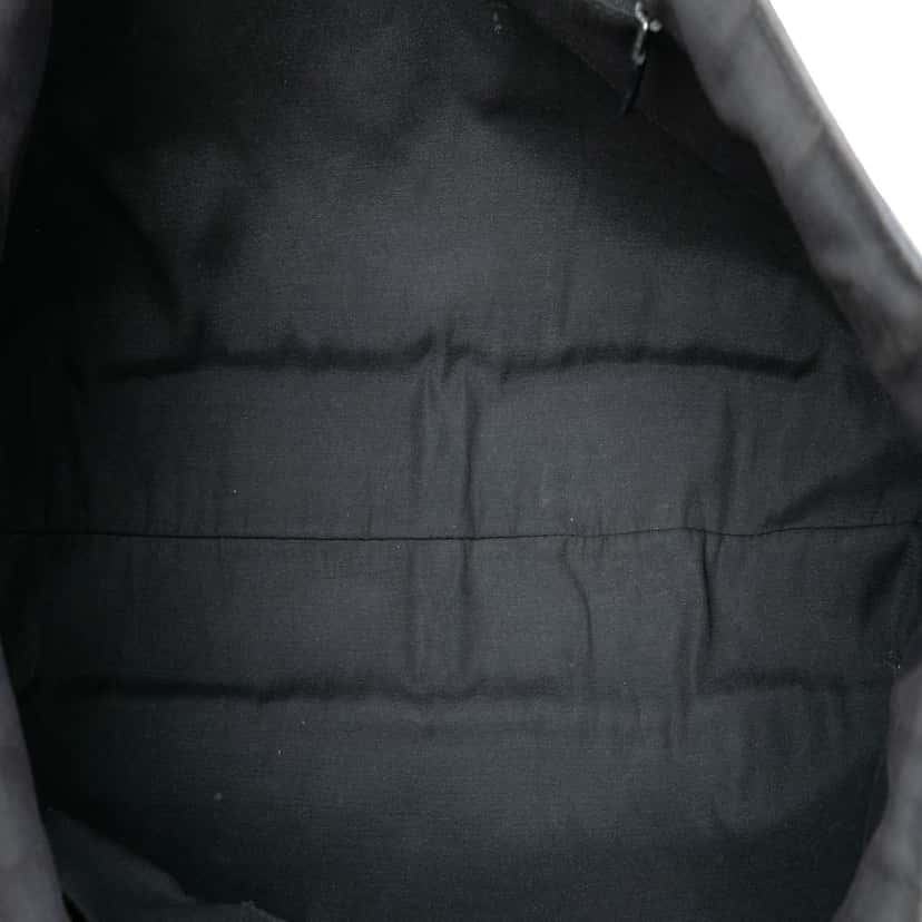 Gucci GG Denim Abbey D Ring Tote Black Denim Very good condition - Model View