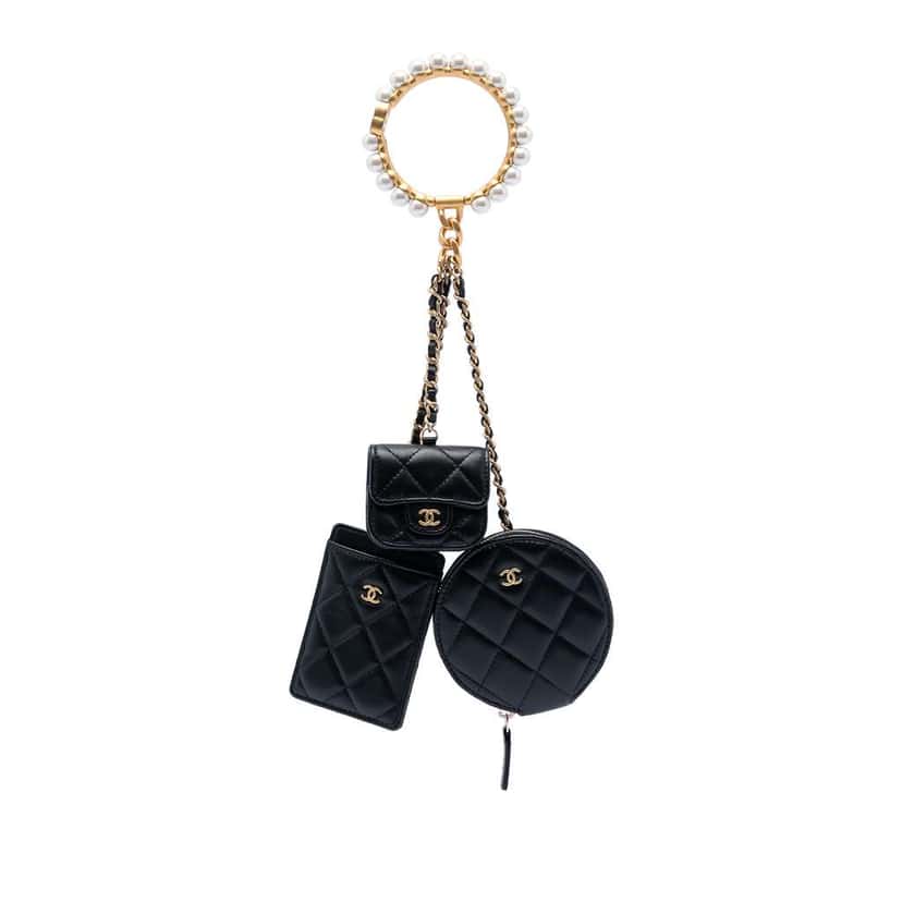 Chanel Quilted Lambskin Pearl Crown CC Wristlet Multi Pouches Black Leather Very good condition - Front View