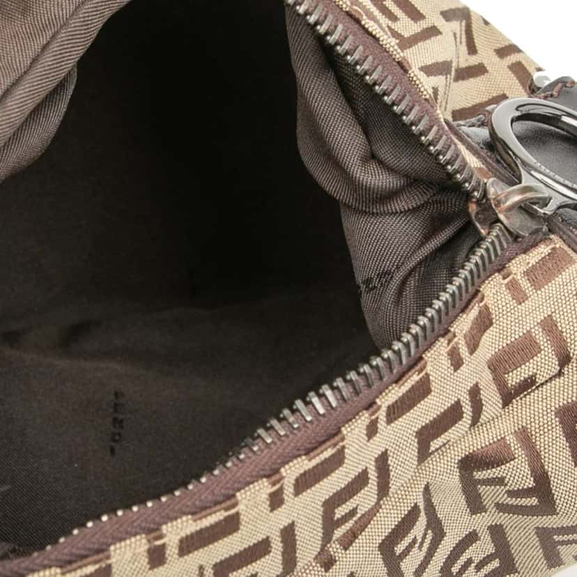 Fendi Zucchino Oyster Shoulder Bag Brown Canvas Good condition - Model View