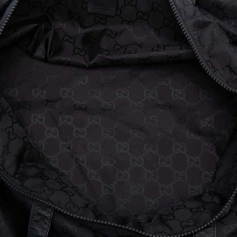 Gucci GG Nylon Travel Bag Black Very good condition - Model View