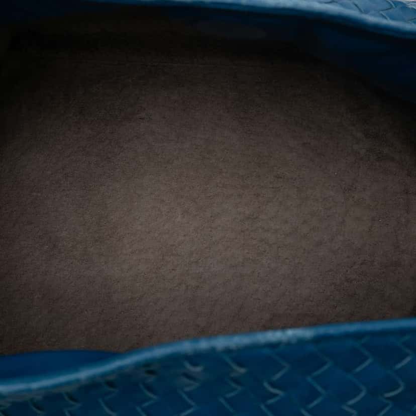 Bottega Veneta Nappa Intrecciato Parachute Tote Blue Leather Very good condition - Model View