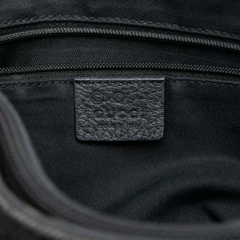 Gucci GG Denim Shoulder Bag Black Denim Very good condition - Box View