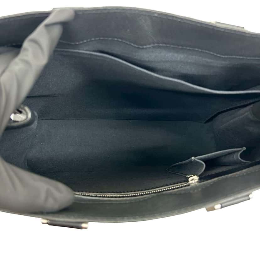 Louis Vuitton Taiga Kasbek PM Black Leather Very good condition - Inside View