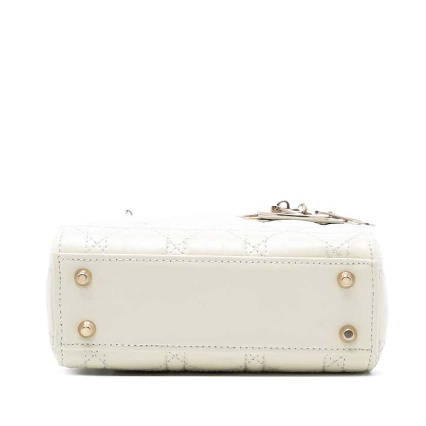 Dior Mini Crinkled Calfskin Cannage Lady Dior White Leather Good condition - Inside View