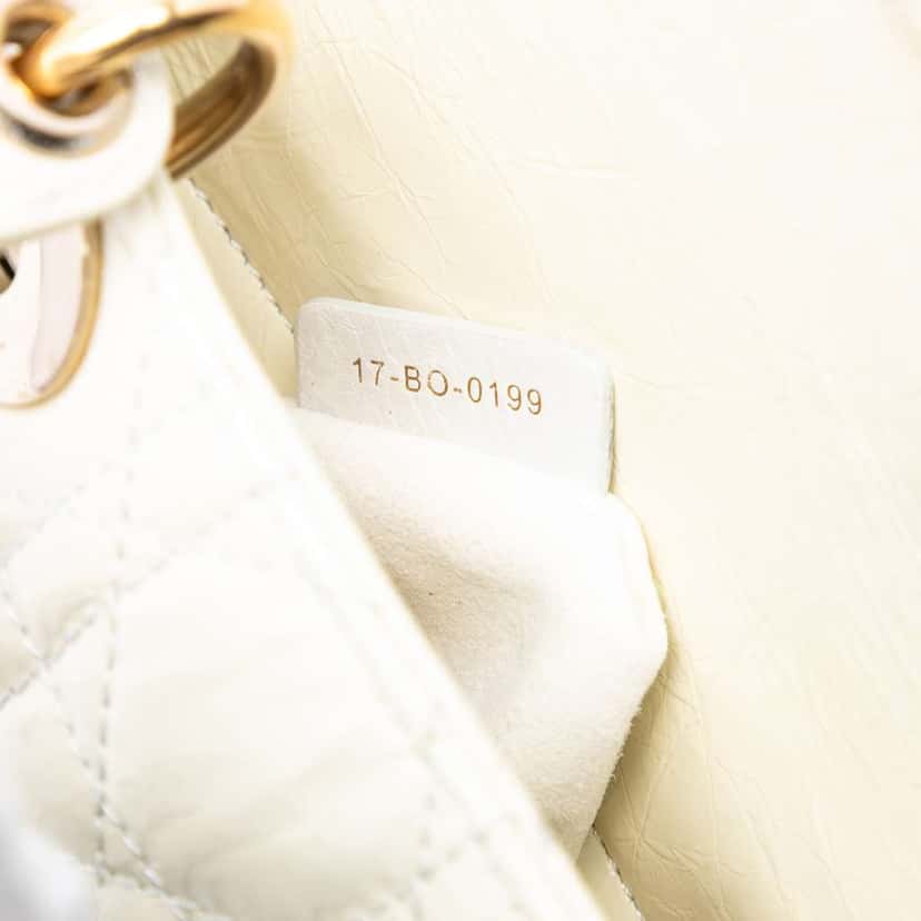 Dior Mini Crinkled Calfskin Cannage Lady Dior White Leather Good condition - Box View