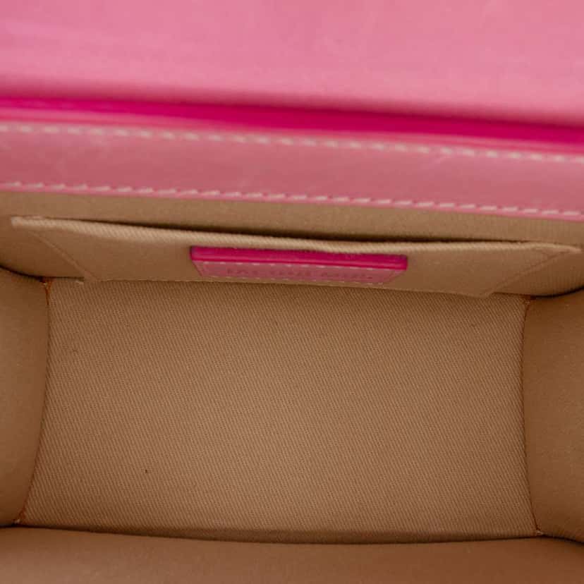 Jacquemus Leather Le Chiquito Moyen Pink Leather Good condition - Model View