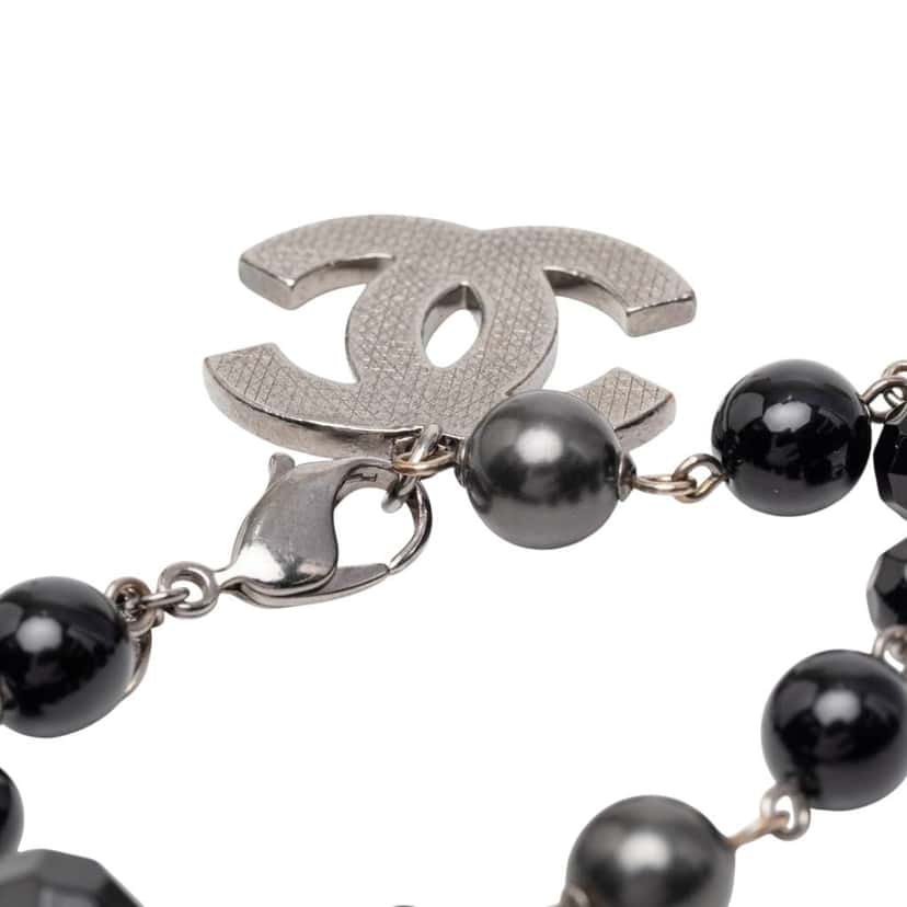 Chanel Silver Plated CC Faux Pearl Bracelet Silver Metal Very good condition - Box View