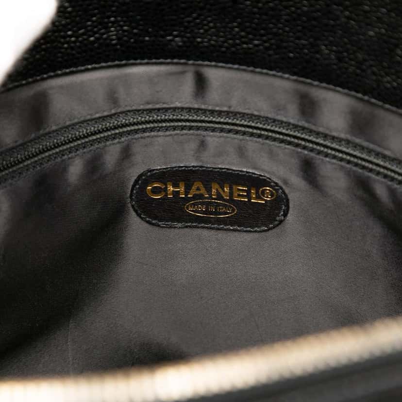 Chanel CC Caviar Shoulder Bag Black Leather Very good condition - Box View