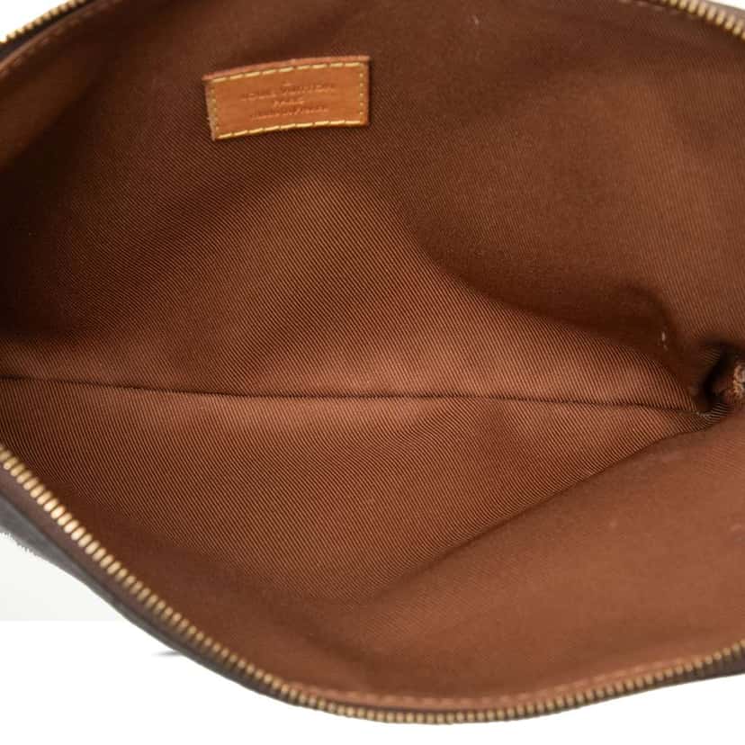 Louis Vuitton Monogram Etui Voyageur PM Brown Very good condition - Model View