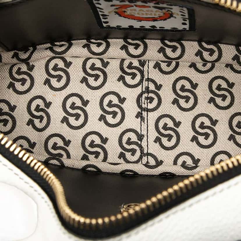 Salvatore Ferragamo Leather Double Gancini Camera Bag White Leather Good condition - Model View