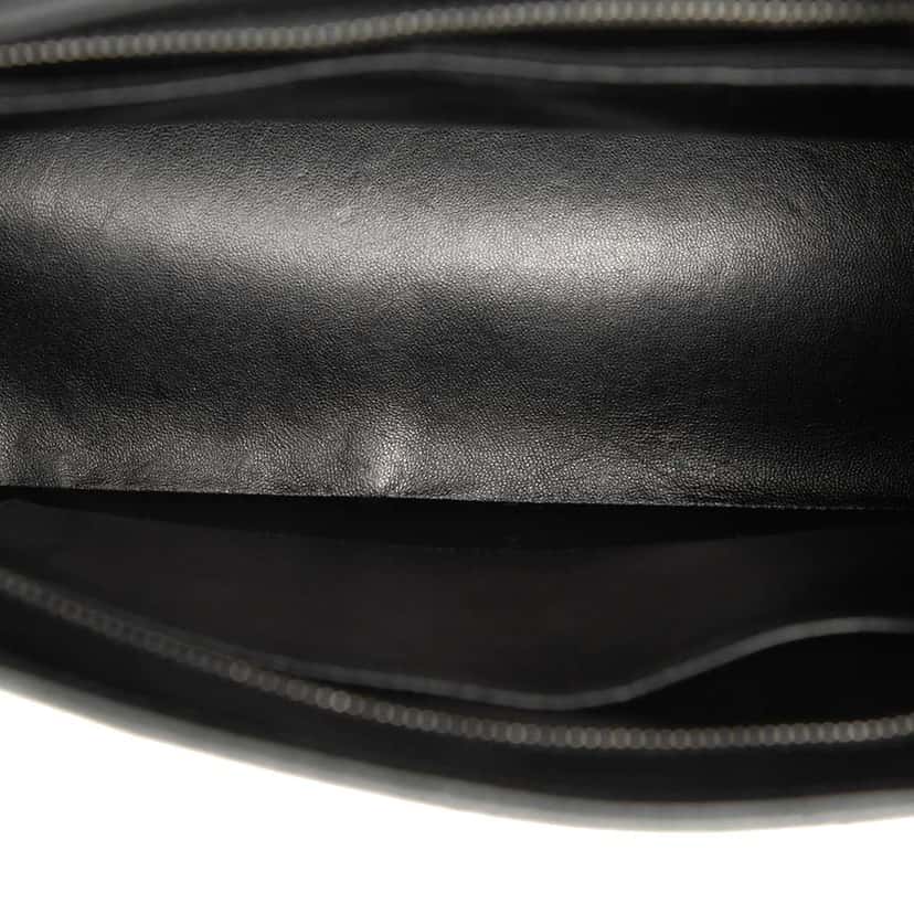 Chanel Caviar Medallion Tote Black Leather Very good condition - Model View