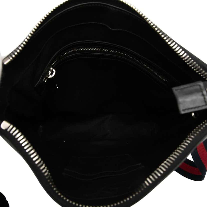 Gucci Medium GG Supreme Web Messenger Bag Black Canvas Very good condition - Model View