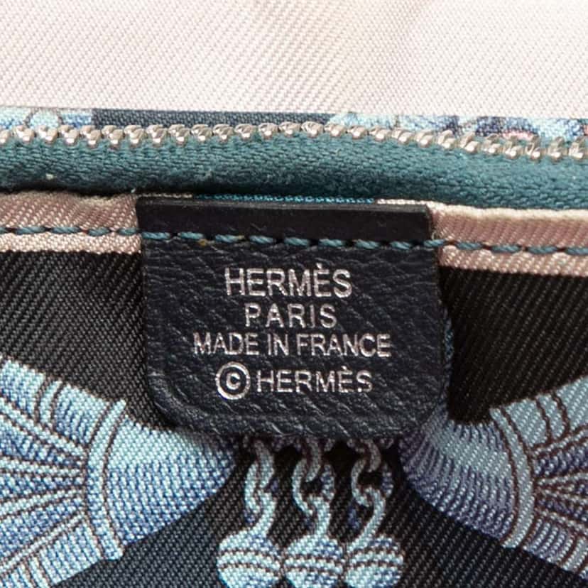 Hermès Epsom Silk'In Classique Long Wallet Blue Leather Good condition - Box View