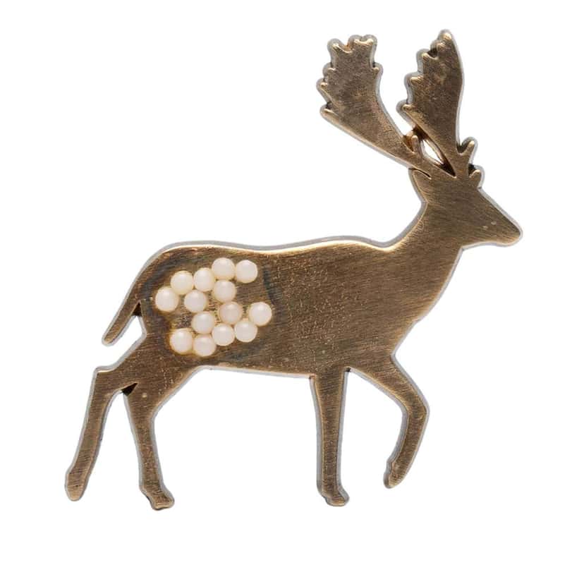 Chanel CC Gold Plated Faux Pearl Deer Brooch Gold Metal Very good condition - Front View
