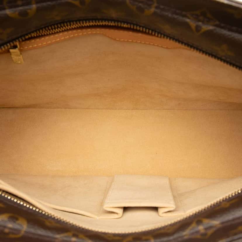 Louis Vuitton Monogram Luco Brown Good condition - Model View