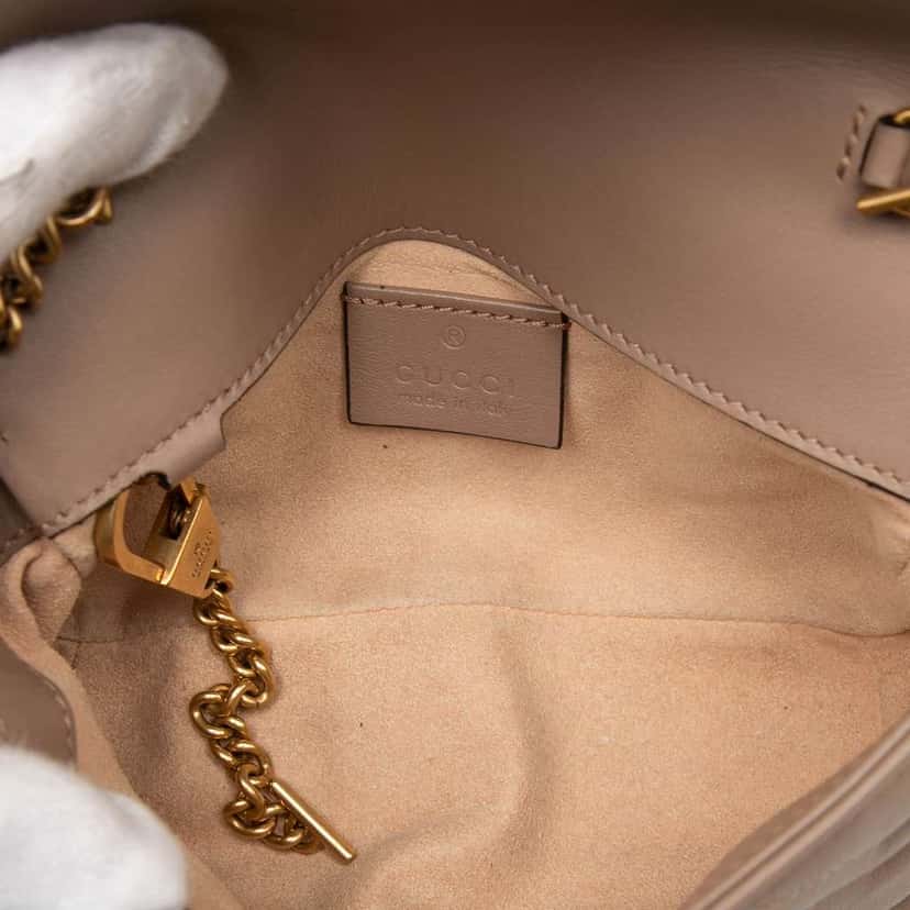 Gucci Mini GG Marmont Matelasse Leather Flap Crossbody Brown Leather Very good condition - Model View