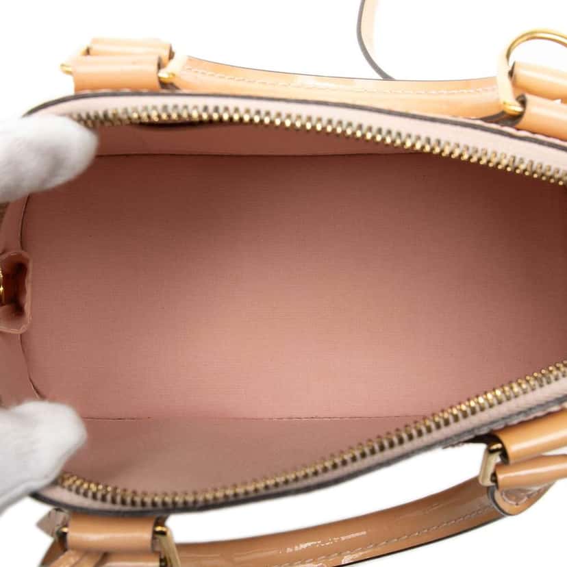 Louis Vuitton Monogram Vernis Alma BB Pink Leather Very good condition - Model View