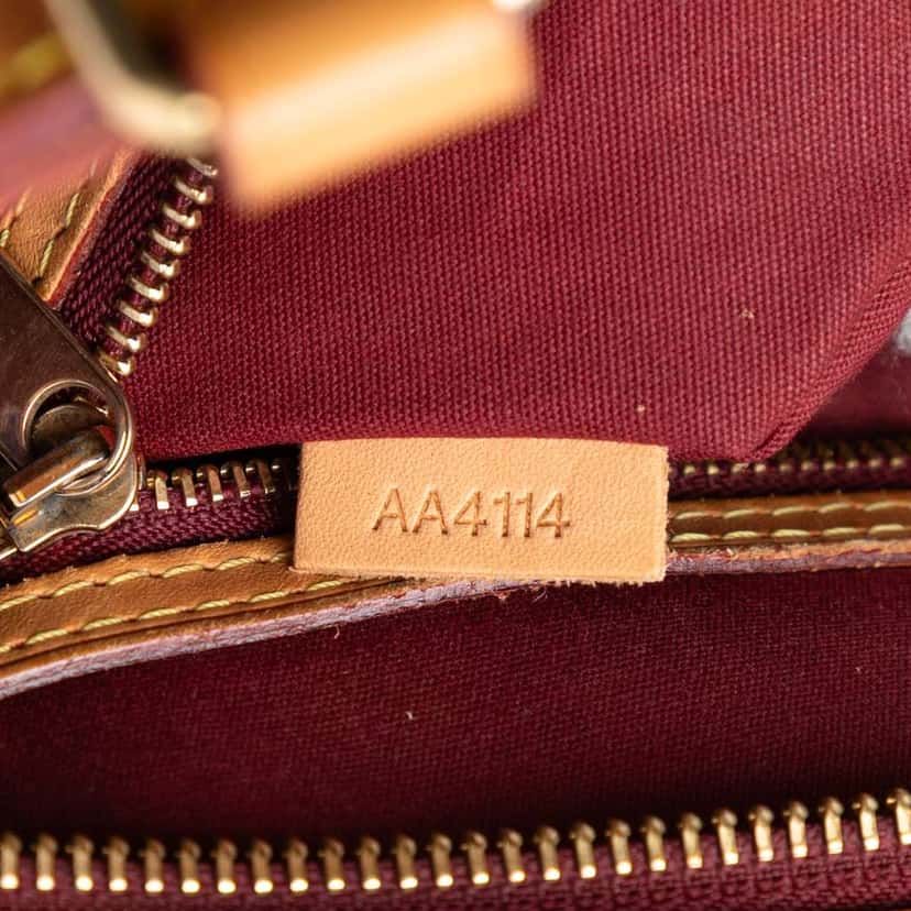 Louis Vuitton Monogram Vernis Brea MM Red Leather Very good condition - Box View