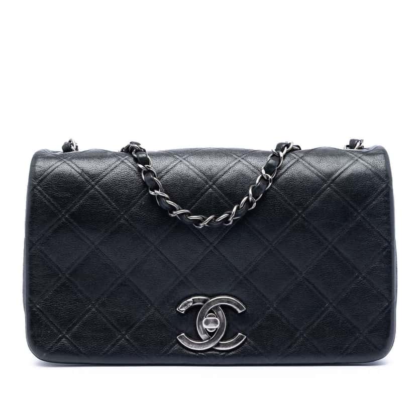 Chanel Medium Diamond Embossed Calfskin New Chic Flap Black Leather Very good condition - Front View