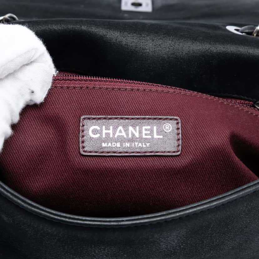 Chanel Medium Diamond Embossed Calfskin New Chic Flap Black Leather Very good condition - Box View